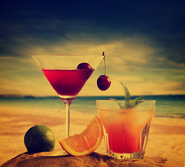 Image showing Cocktails on the beach