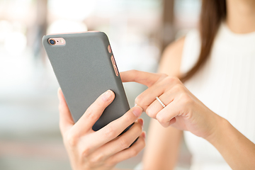 Image showing Woman use of cellphone