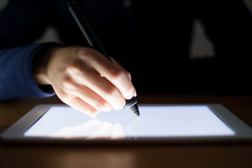 Image showing Woman using pen deisgn on tablet pc