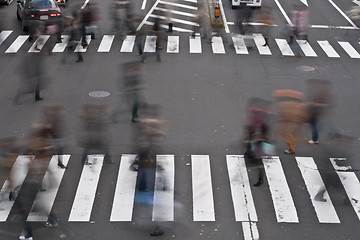 Image showing People crossing the street