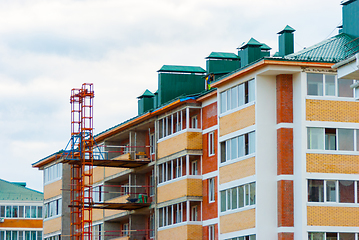 Image showing Building a house