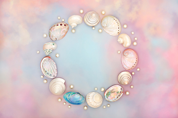 Image showing Heavenly Sea Shell Wreath with Pearls