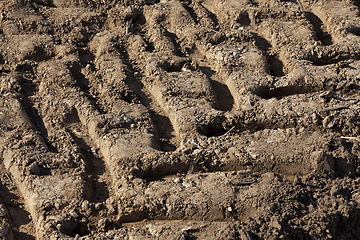 Image showing wavy tractor traces