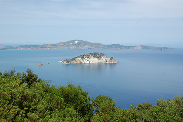 Image showing small island sea and sky horizon