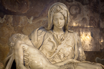 Image showing The pity: Michelangelo masterpiece in Saint Peter Basilica - Vat