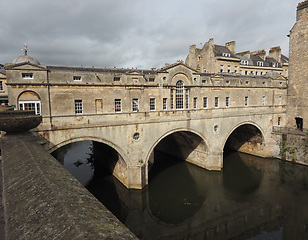 Image showing Pulteney Bridge in Bath