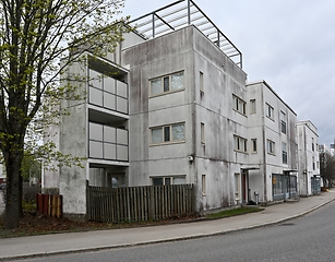 Image showing old concrete house in a residential area