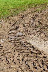 Image showing traces of a heavy tractor