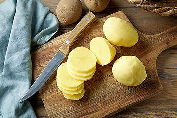 Image showing fresh raw peeled potatoes