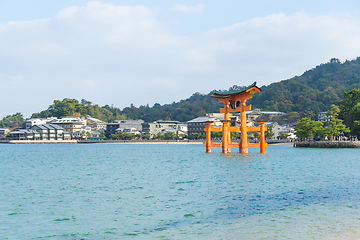 Image showing Floating torii gate in Itsukushima