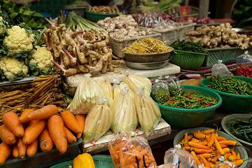 Image showing Healthy Organic Vegetables in wet market