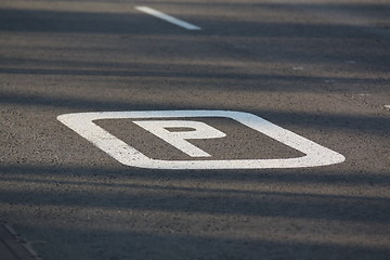 Image showing Parking sign painted on the road