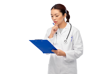 Image showing asian female doctor with clipboard