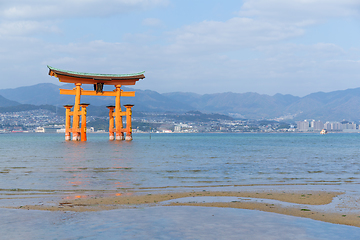 Image showing Floating gate of Itsukushima Shrine