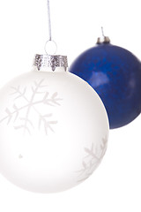 Image showing hanging christmas balls 
