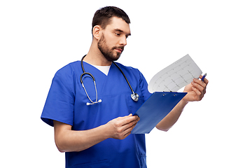 Image showing male doctor with cardogram on clipboard