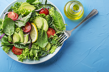 Image showing Green salad avocado