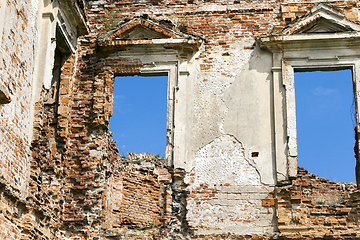 Image showing the ruins of an ancient castle