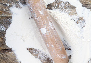 Image showing flour and rolling pin