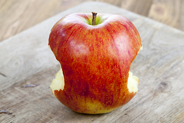 Image showing red juicy apple
