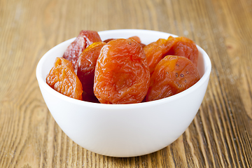 Image showing dried ripe apricots