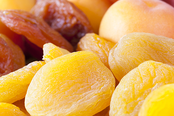 Image showing fresh and dried apricots
