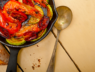 Image showing roasted shrimps with zucchini and tomatoes