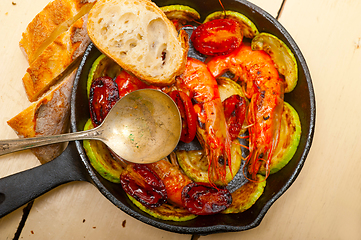 Image showing roasted shrimps with zucchini and tomatoes