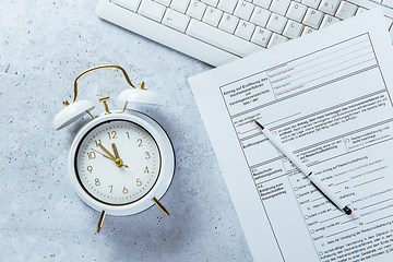 Image showing Insolvency - filling official German document to apply to court about an insolvency issue