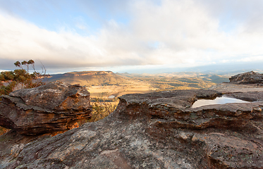 Image showing Mountain views to Megalong Valley