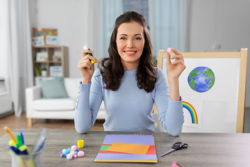 Image showing teacher having online class of arts and crafts
