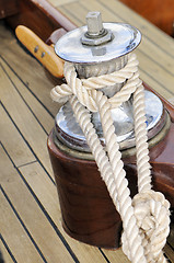 Image showing Winch with rope