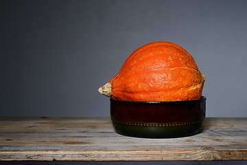 Image showing orange Hokkaido pumpkin in a ceramic bowl