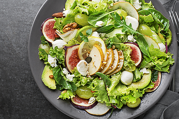 Image showing Green lettuce salad fruit