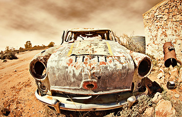 Image showing old car in the desert