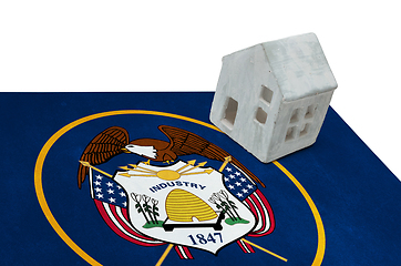 Image showing Small house on a flag - Utah