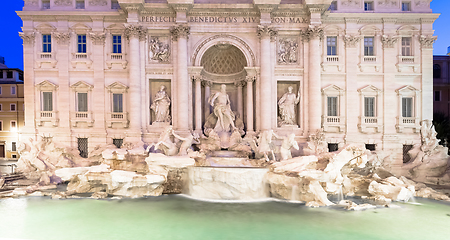 Image showing Trevi fountain at night