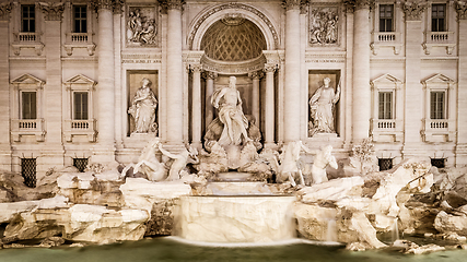 Image showing Trevi fountain at night