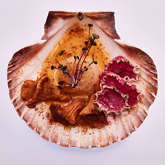 Image showing Appetizer of fried chanterelles in a shell