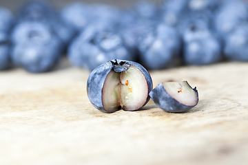 Image showing ripe blueberry