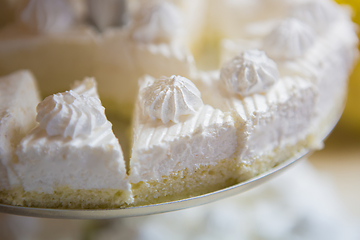 Image showing French vanilla meringue cookies.