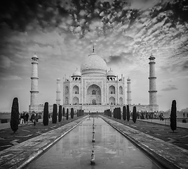 Image showing Taj Mahal on sunrise sunset, Agra, India