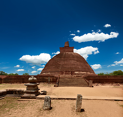 Image showing Jetavaranama dagoba (stupa). Anuradhapura, Sri Lanka