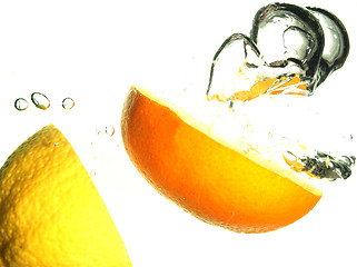 Image showing Lemons splashing