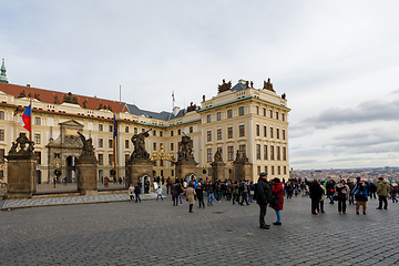 Image showing Tourists queue in front of the Prague Castle