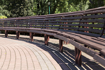 Image showing long bench p