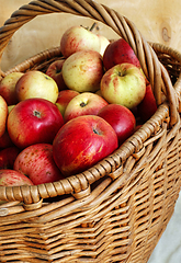 Image showing Bright tasty ripe apples in a basket