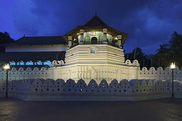 Image showing Temple of the Tooth. Evening. Sri Lanka