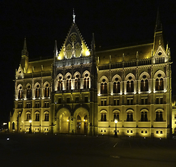 Image showing night scenery in Budapest