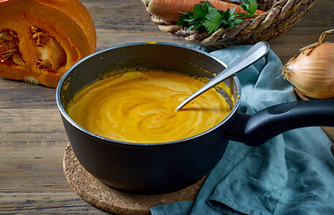 Image showing pumpkin cream soup in a pot